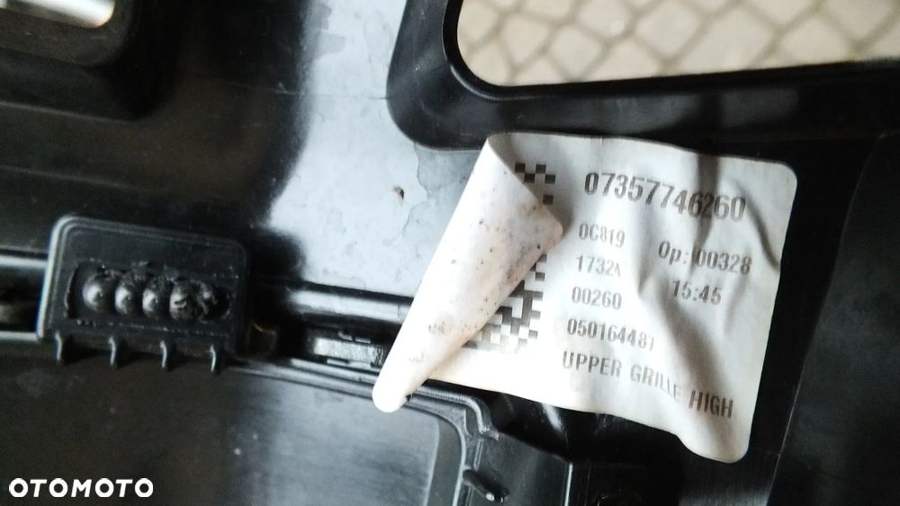 Atrapa zderzaka gril Jeep Avenger - 10