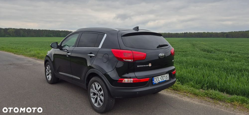 Kia Sportage 1.7 CRDI 2WD ISG Dream-Team Edition - 16