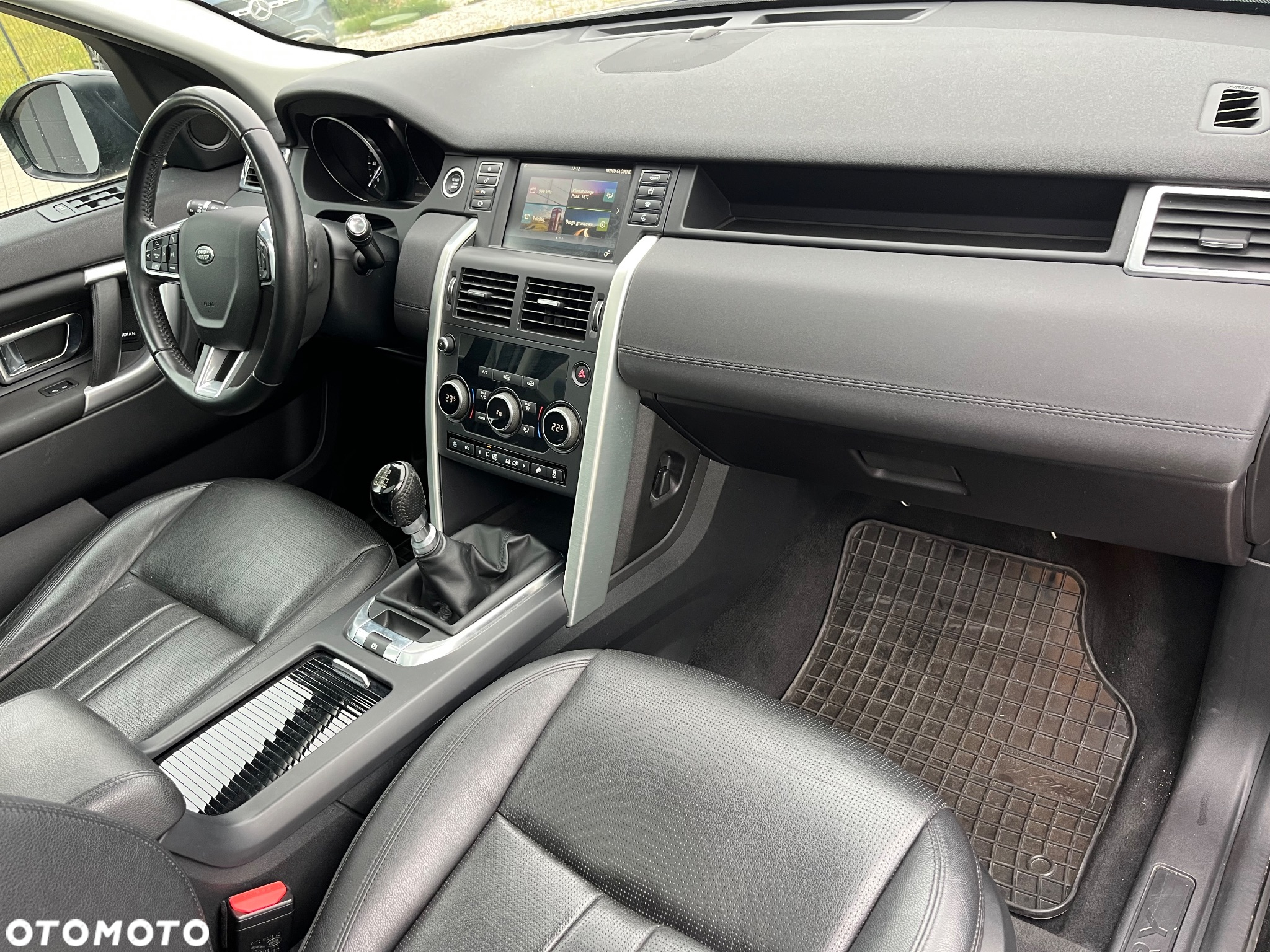 Land Rover Discovery Sport 2.0 eD4 HSE - 16