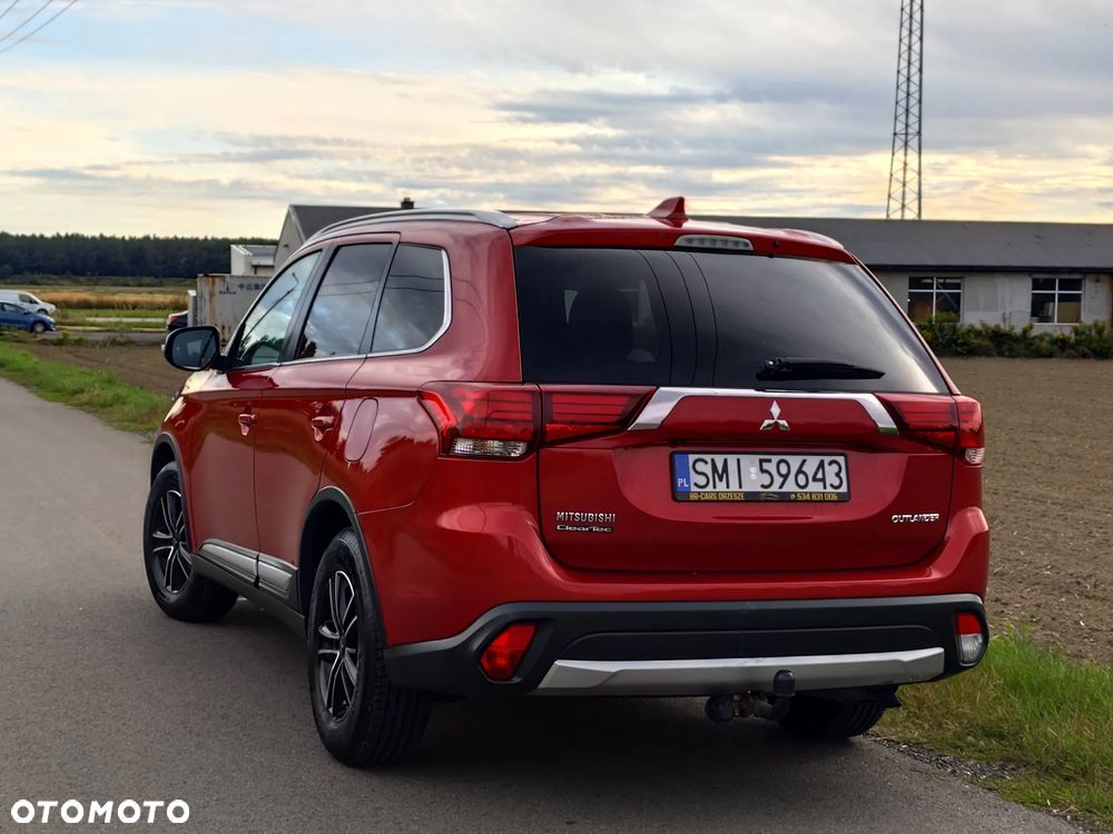 Mitsubishi Outlander 2.0 2WD Inform - 35