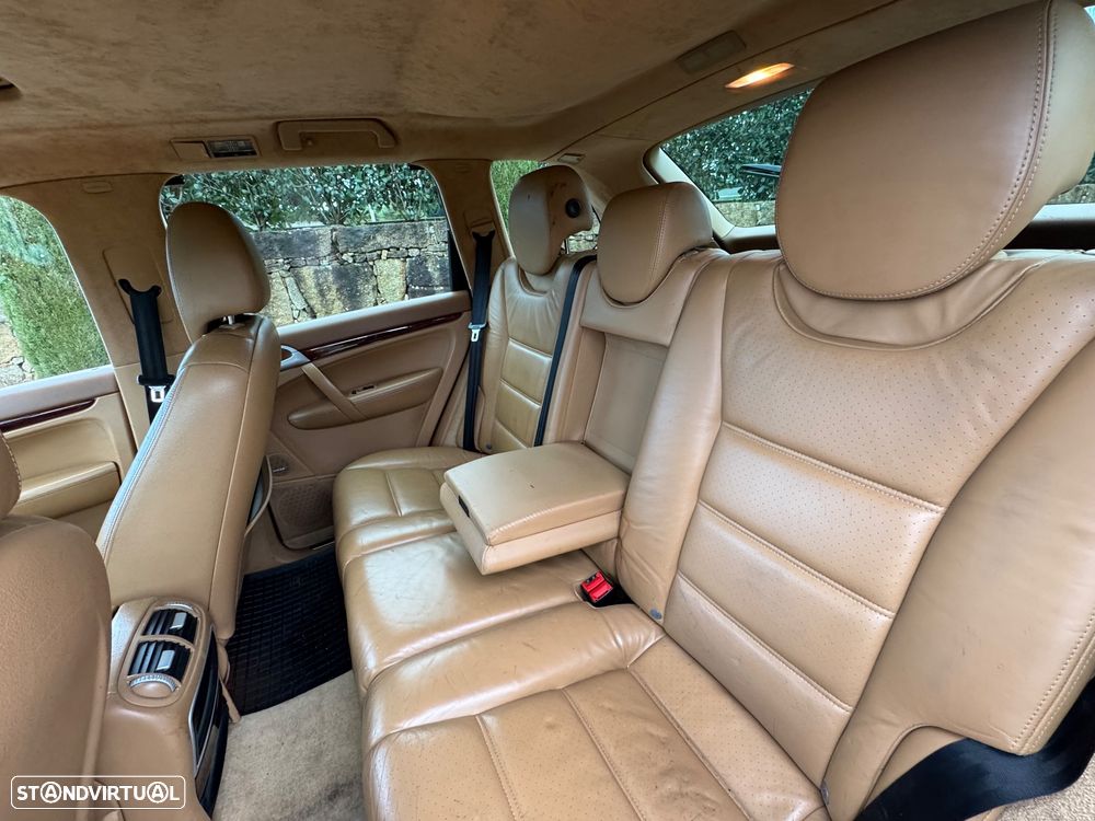 Porsche Cayenne Turbo - 8