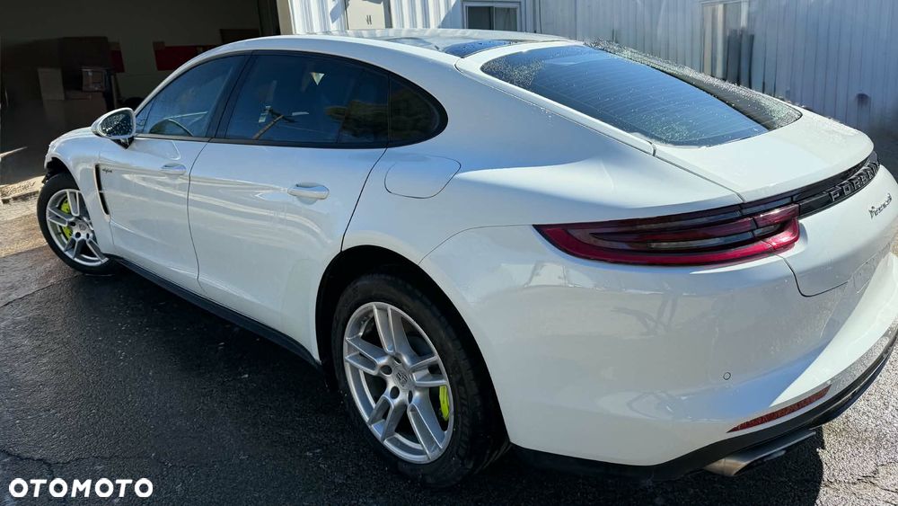 Porsche Panamera - 8