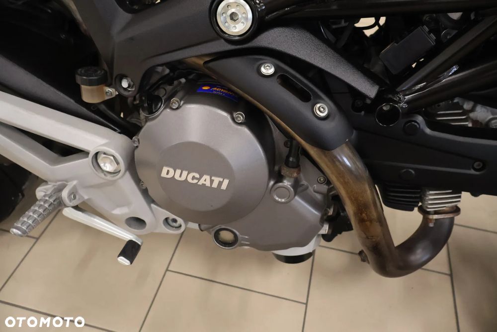 Ducati Monster - 26