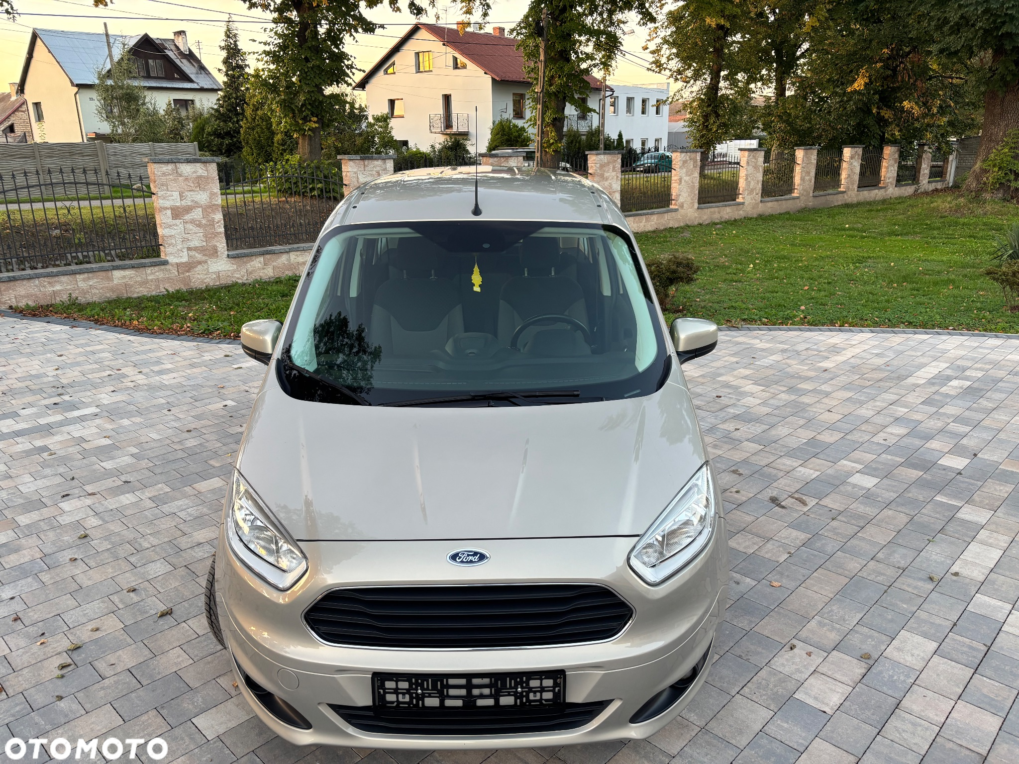 Ford Tourneo Courier 1.0 EcoBoost Titanium - 13