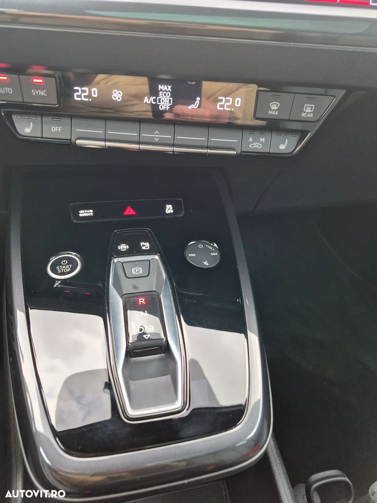 Audi Q4 e-tron - 30