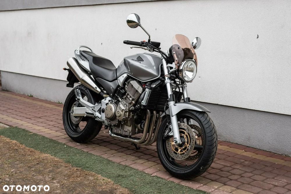 Honda Hornet - 4