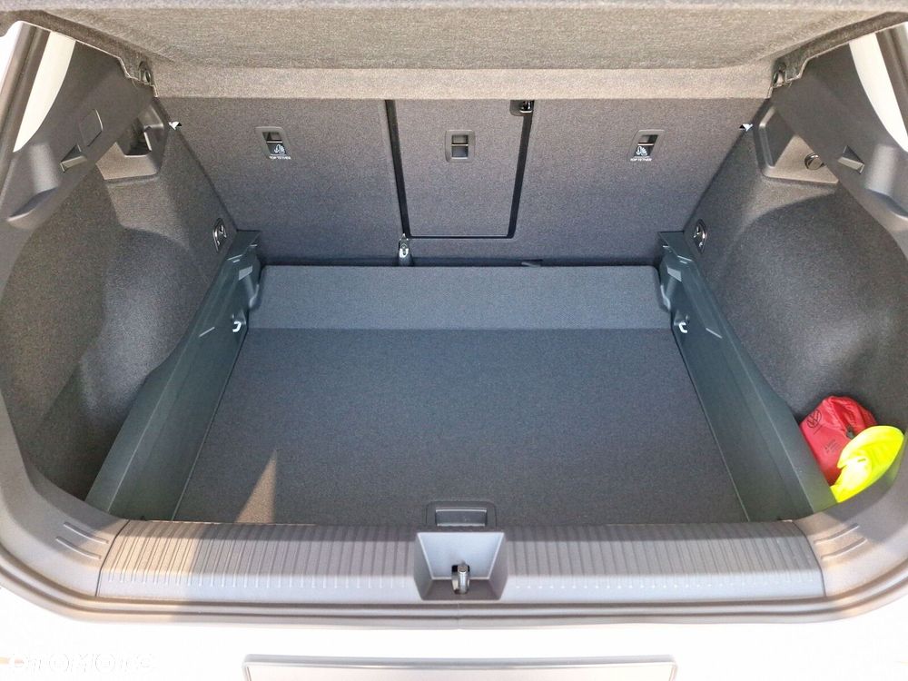 Volkswagen T-Roc 1.5 eTSI Life DSG - 20