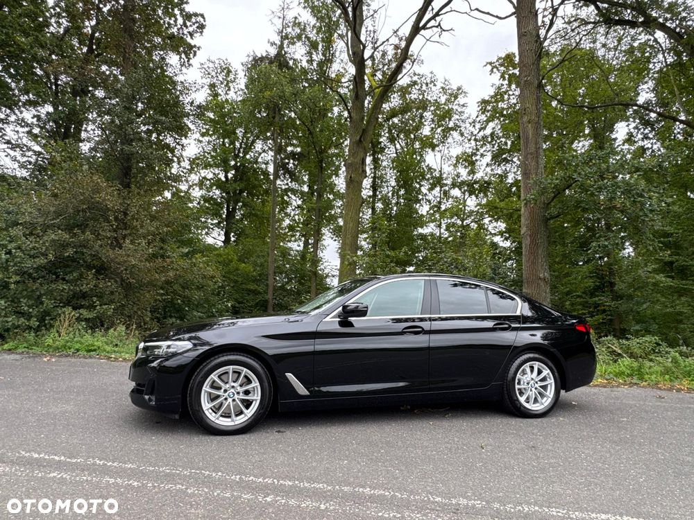 BMW Seria 5 520d xDrive MHEV - 5