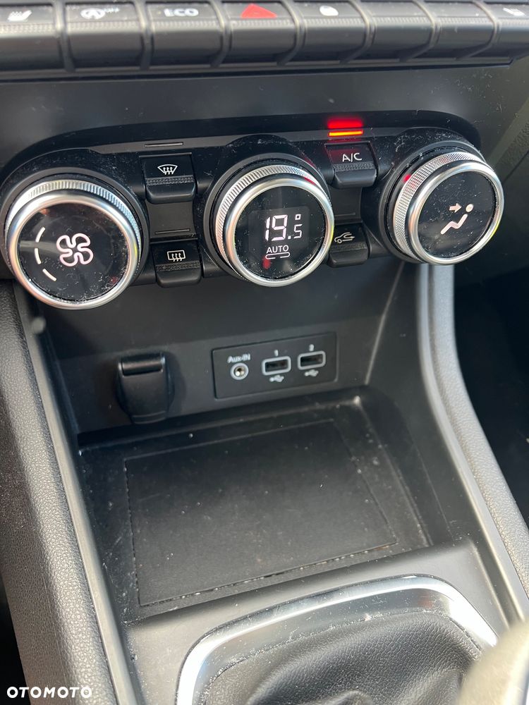 Renault Captur TCe 100 INTENS - 21