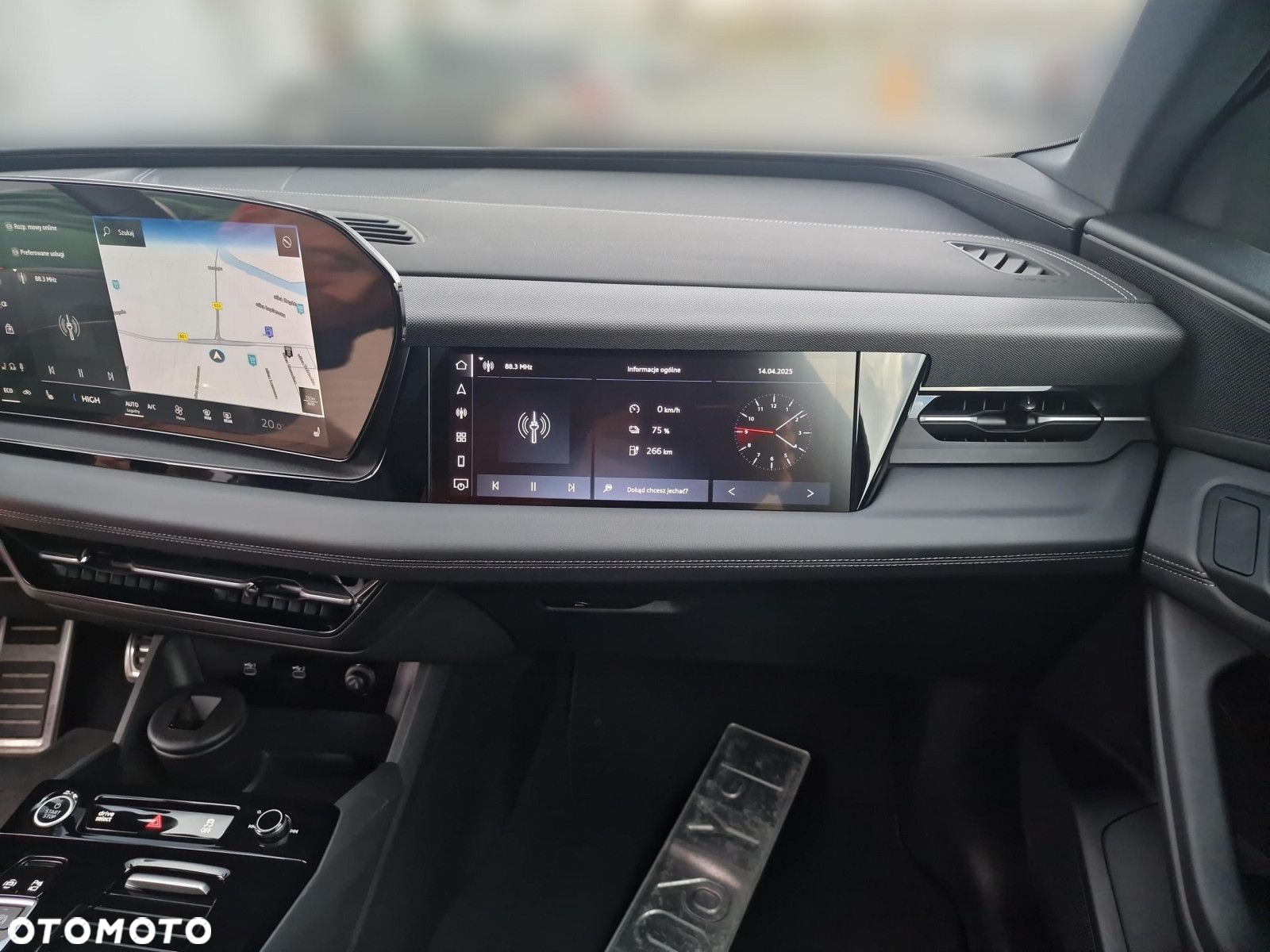 Audi Q6 e-tron - 24
