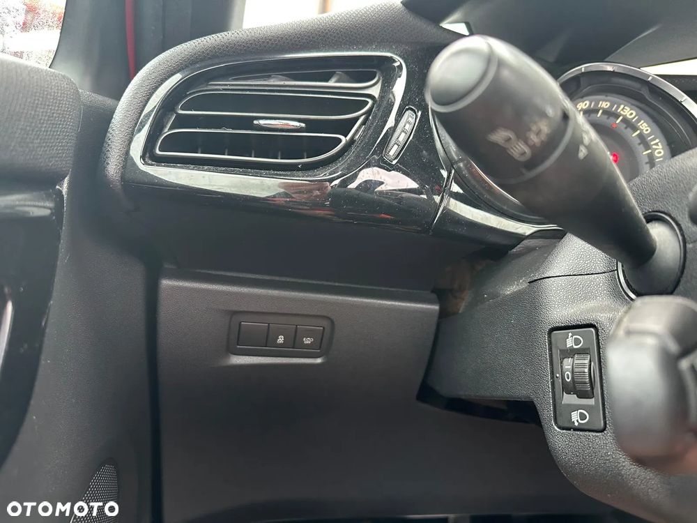 Citroën DS3 Cabrio e-HDi 90 FAP EGS6 SoChic - 33