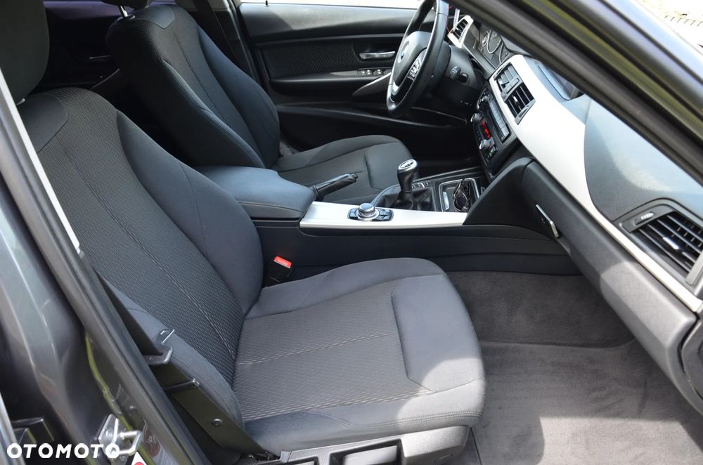 BMW Seria 3 318d Blue Performance Sport Line - 20