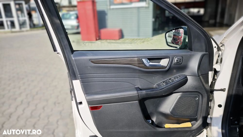 Ford Kuga 2.5 Duratec FHEV AWD Vignale - 8