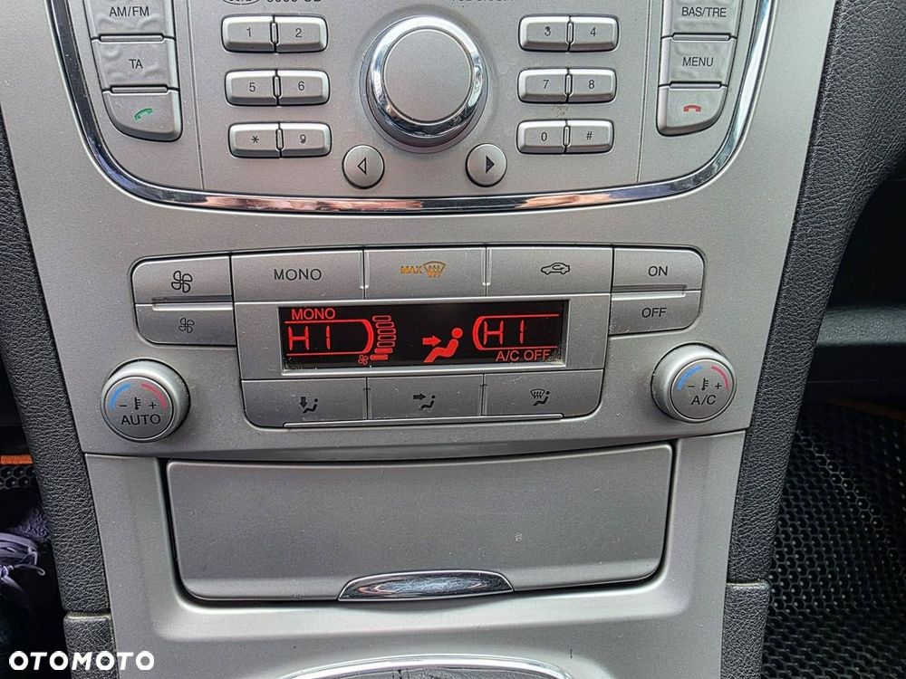 Ford Galaxy 2.0 FF Trend - 17