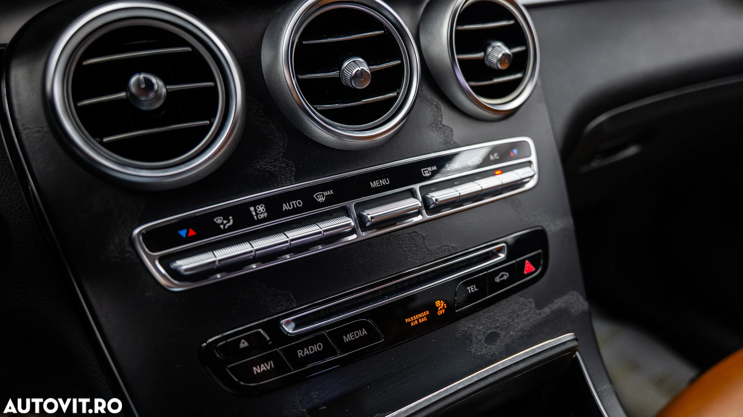 Mercedes-Benz GLC - 36