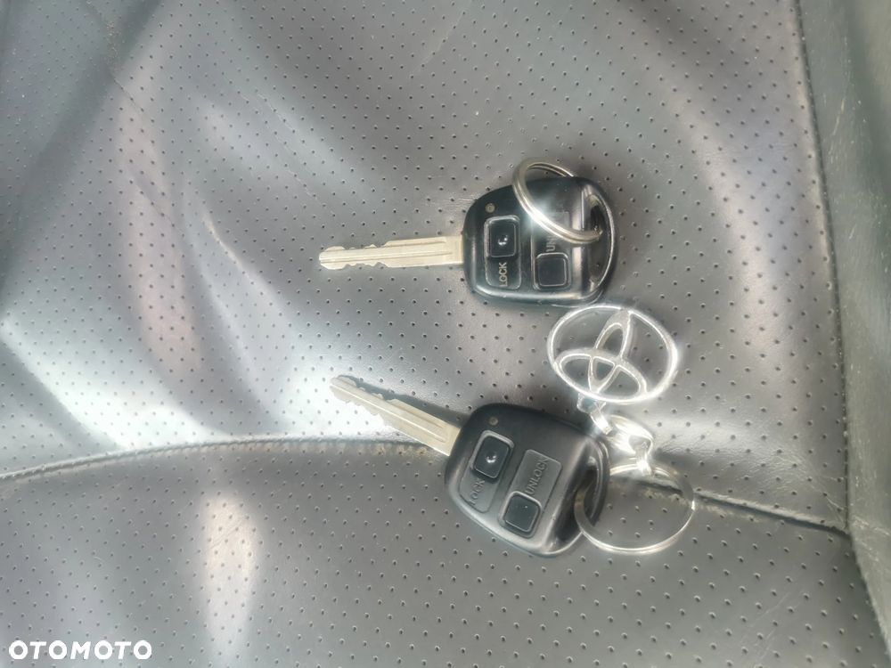 Toyota Land Cruiser - 9