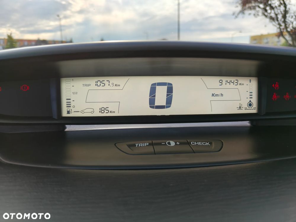 Citroën C4 1.4 16V SX - 15