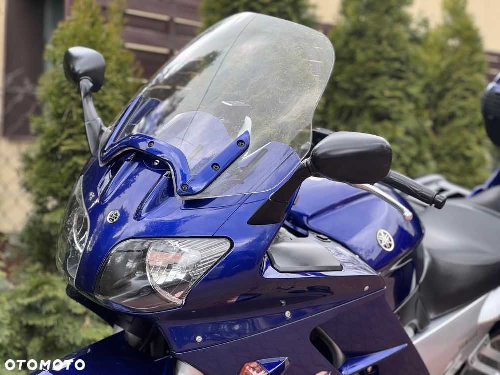 Yamaha FJR - 16
