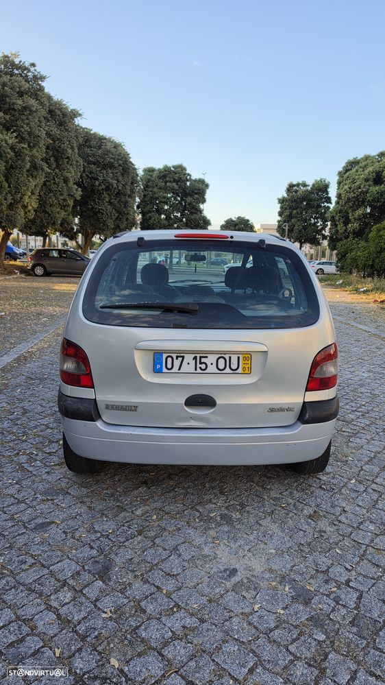 Renault Scénic 1.4 16V RXE AC - 4