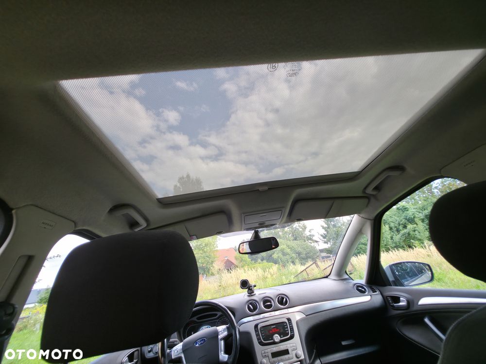 Ford S-Max - 11