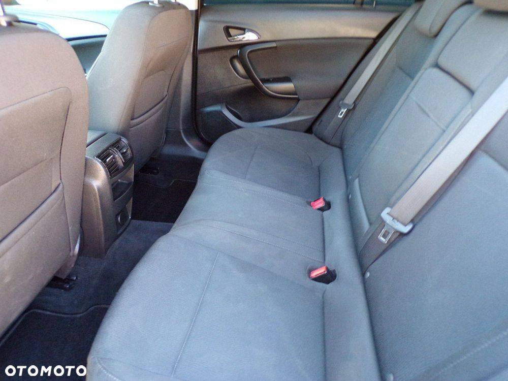 Opel Insignia - 22