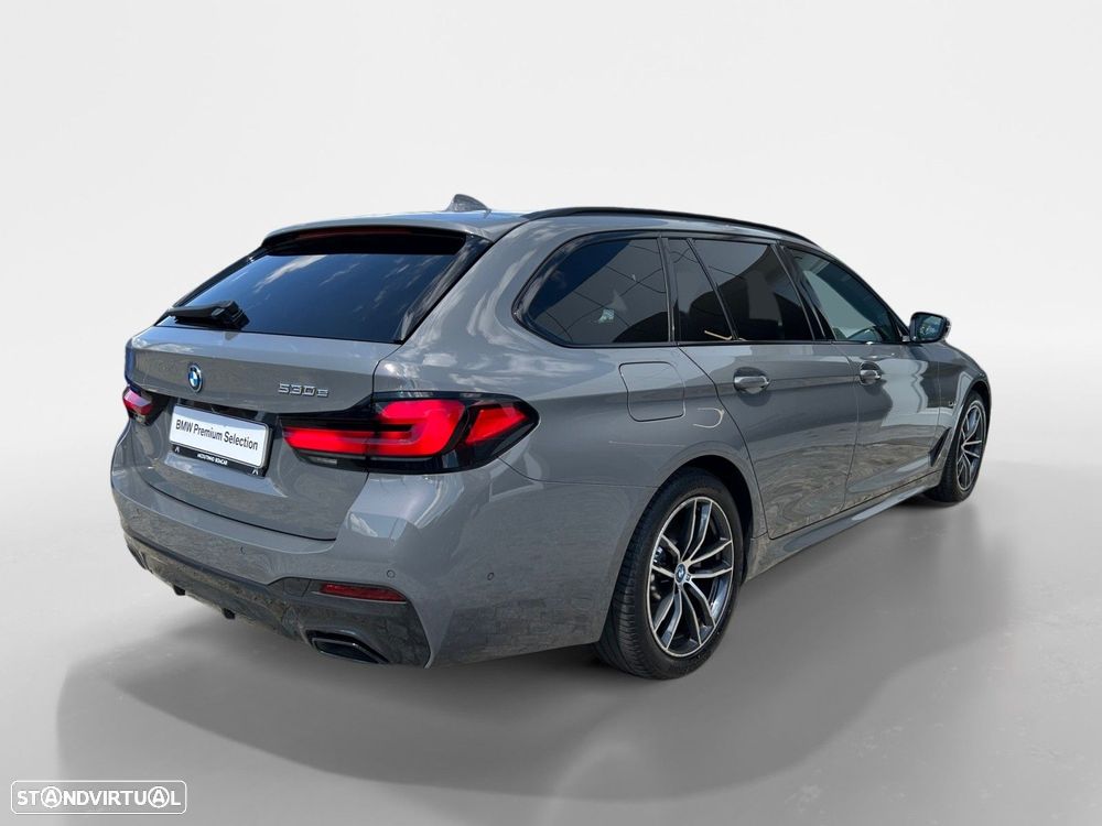 BMW 530 e Pack Desportivo M - 5