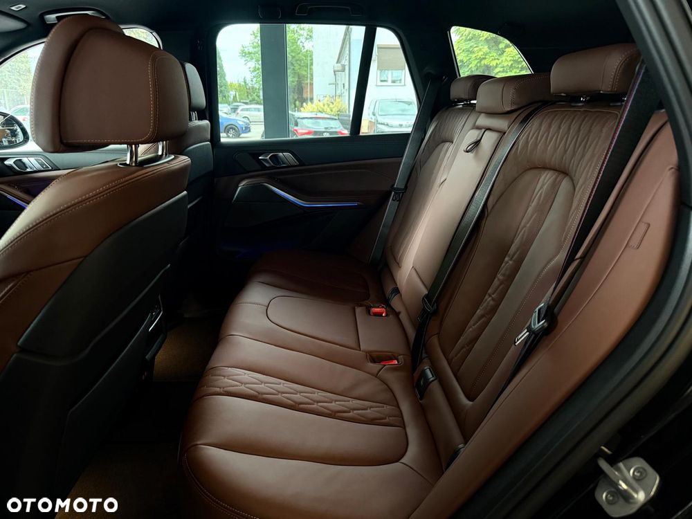 BMW X5 xDrive40d mHEV - 26
