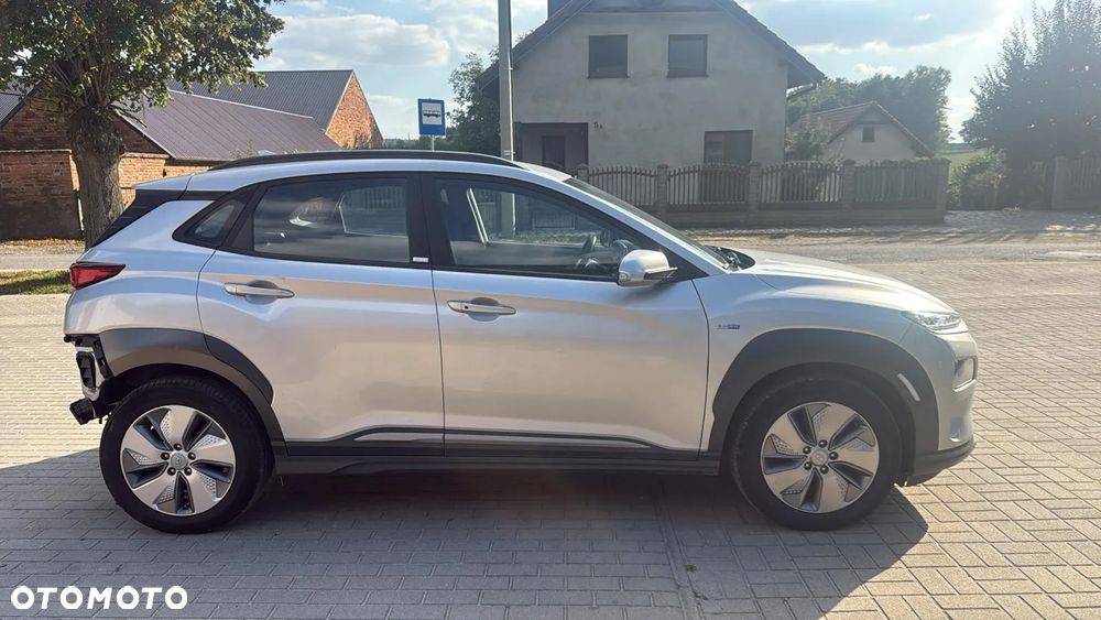 Hyundai Kona - 4