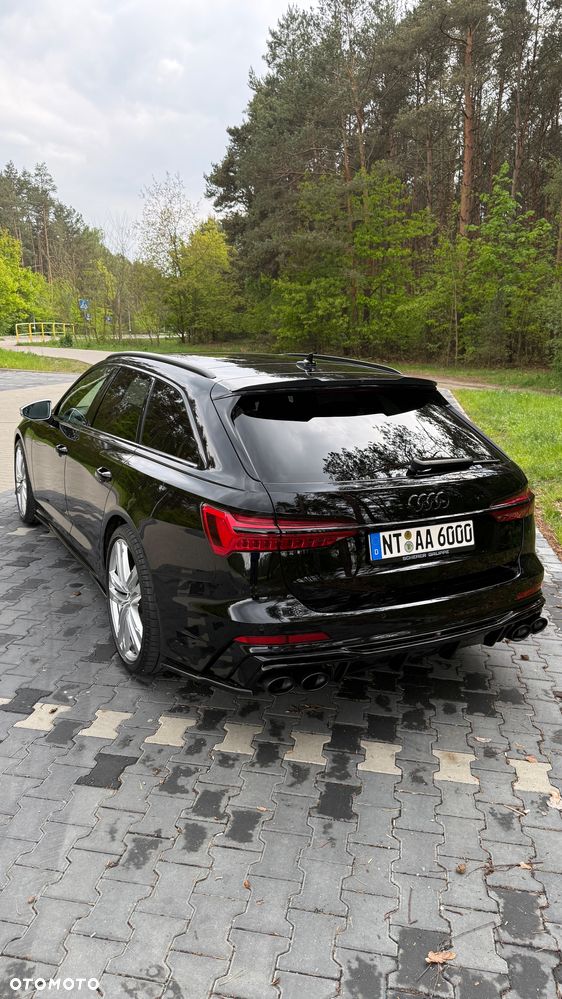 Audi S6 Avant - 11