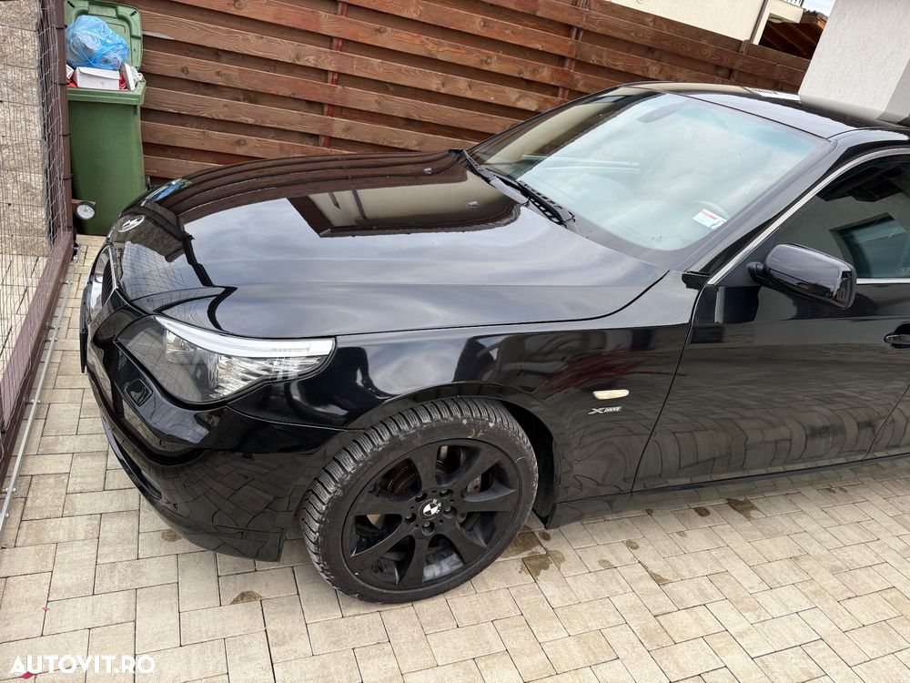 BMW Seria 5 530xd Touring Aut. - 3