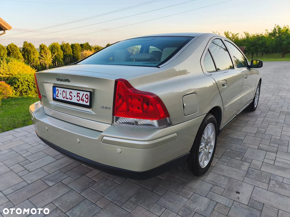 Volvo S60 2.4D Kinetic - 10