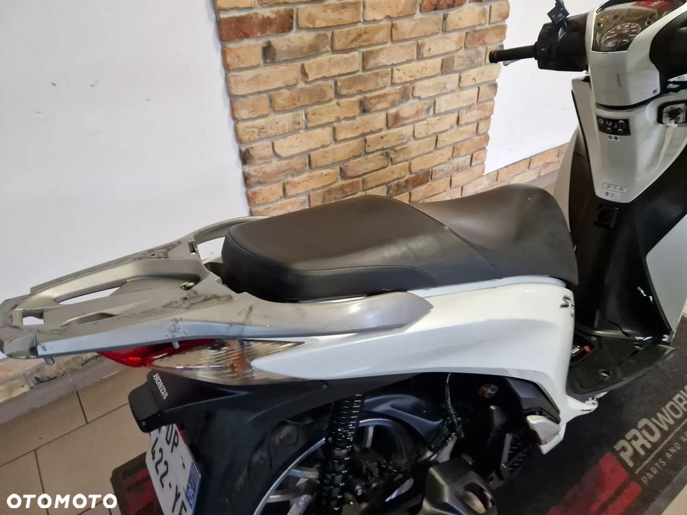 Honda SH - 19