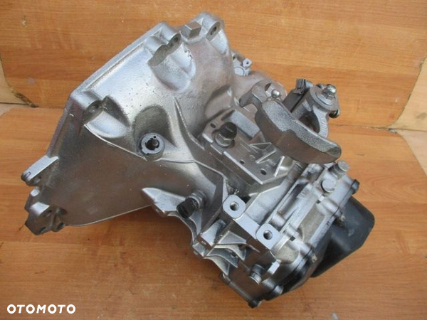OPEL ASTRA H J ZAFIRA B C MERIVA A B CORSA C D 1.6 1.8 SKRZYNIA 87tys C429