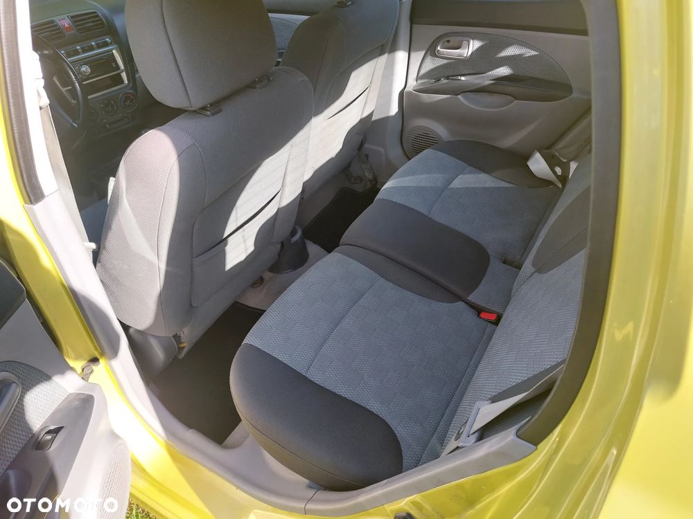 Kia Picanto 1.1 - 7
