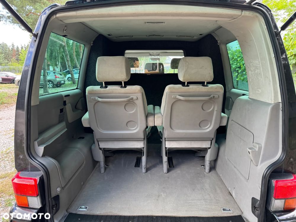 Volkswagen Caravelle - 28