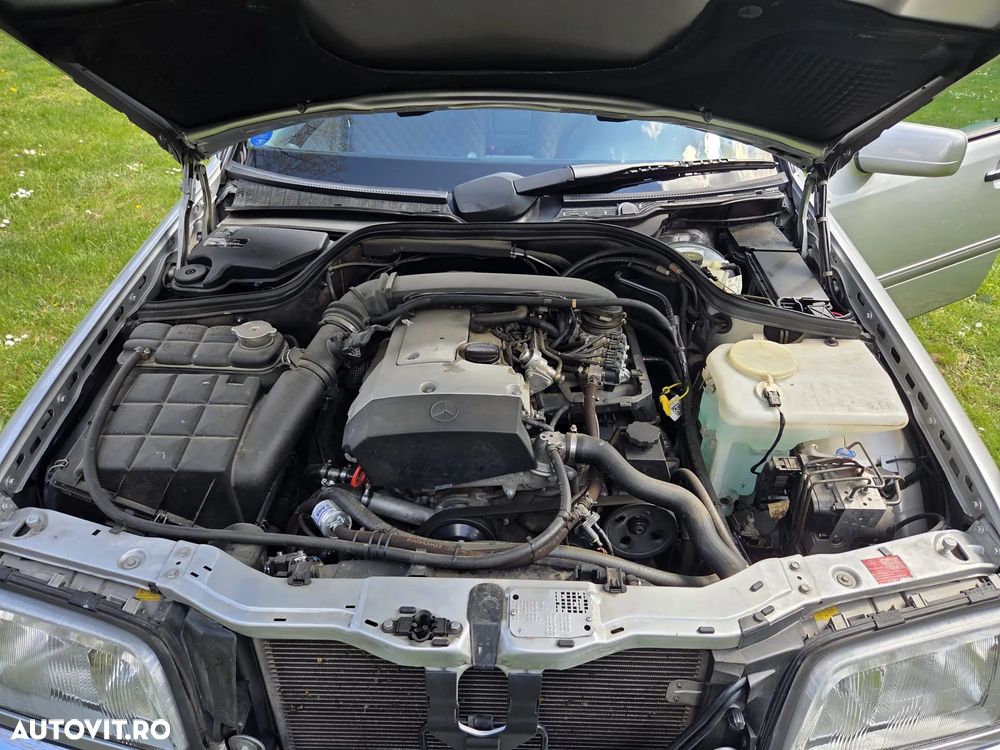 Mercedes-Benz C - 12
