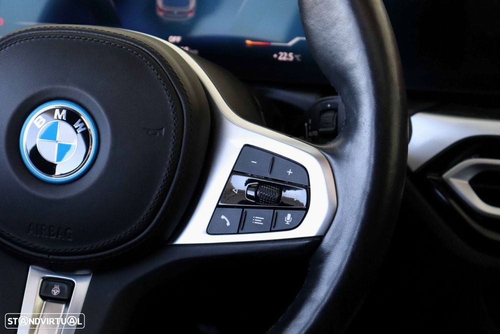 BMW i4 eDrive40 Pack Desportivo M - 18