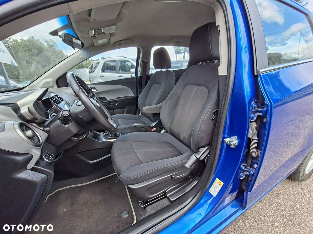 Chevrolet Aveo 1.6 LTZ S/S - 14