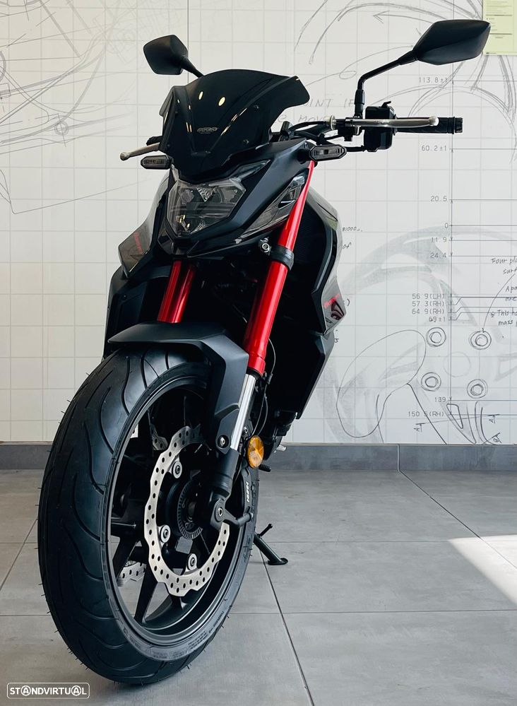 Honda Hornet 750 - 3