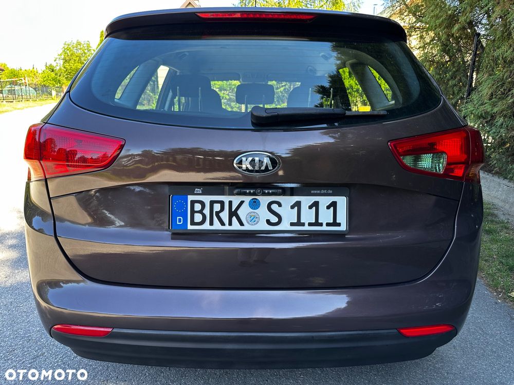 Kia Ceed 1.4 CVVT Fifa World Cup Edition - 6