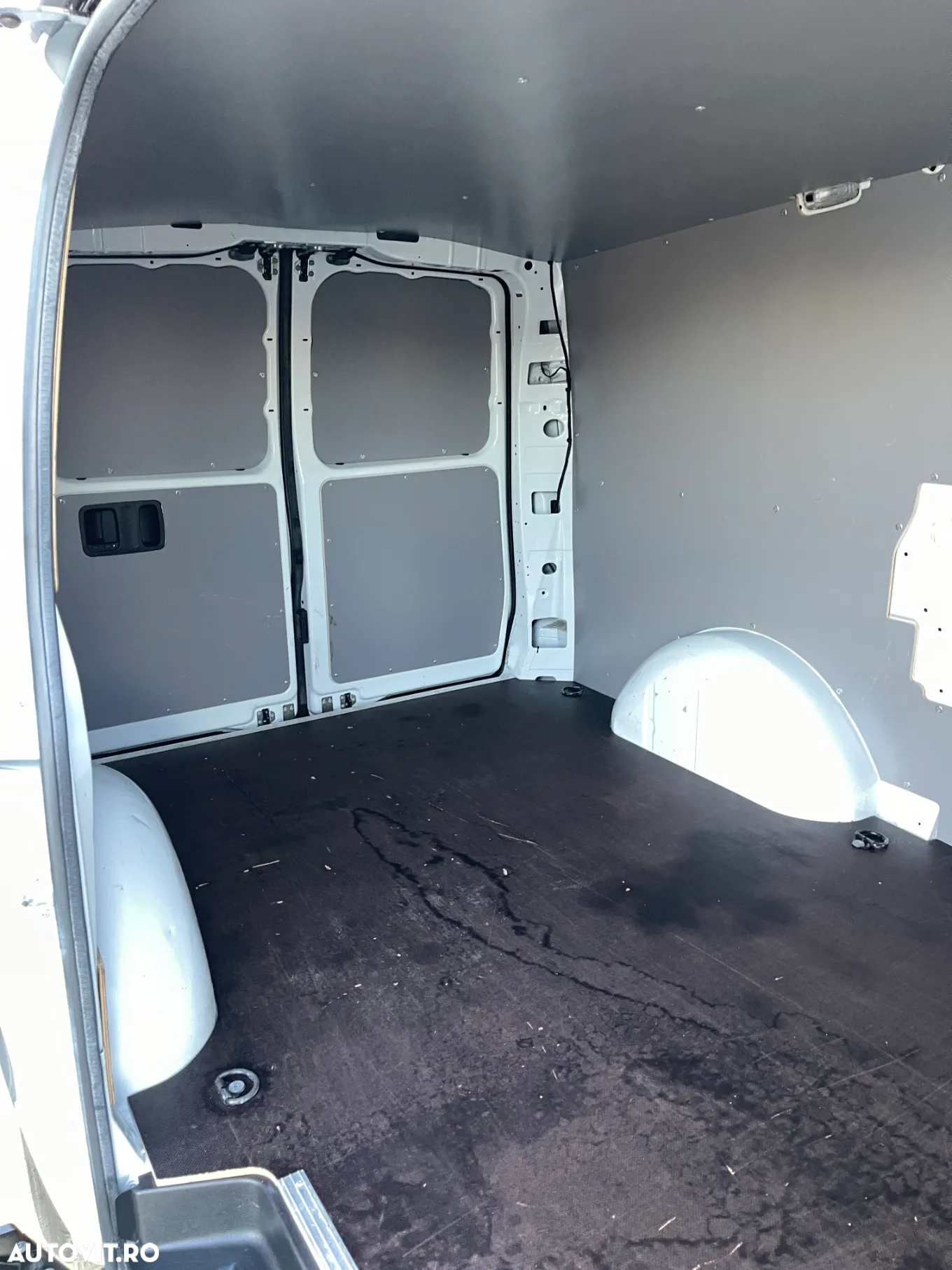 Mercedes-Benz Vito 111CDI LUNG USI SPATE - 25
