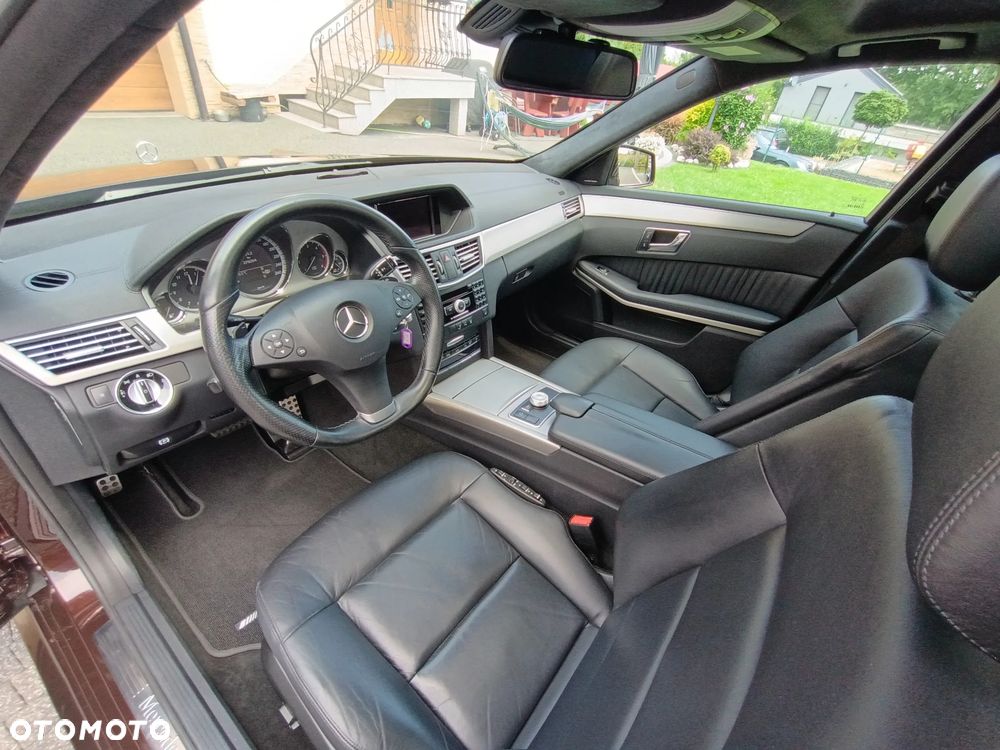 Mercedes-Benz Klasa E 300 CDI DPF BlueEFFICIENCY 7G-TRONIC Avantgarde - 25