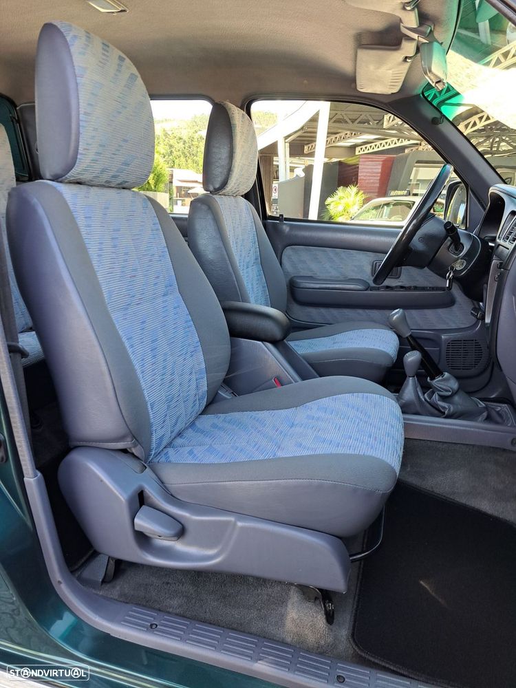 Toyota Hilux Tracker 2.5 TD 4WD (33LNG8) - 21