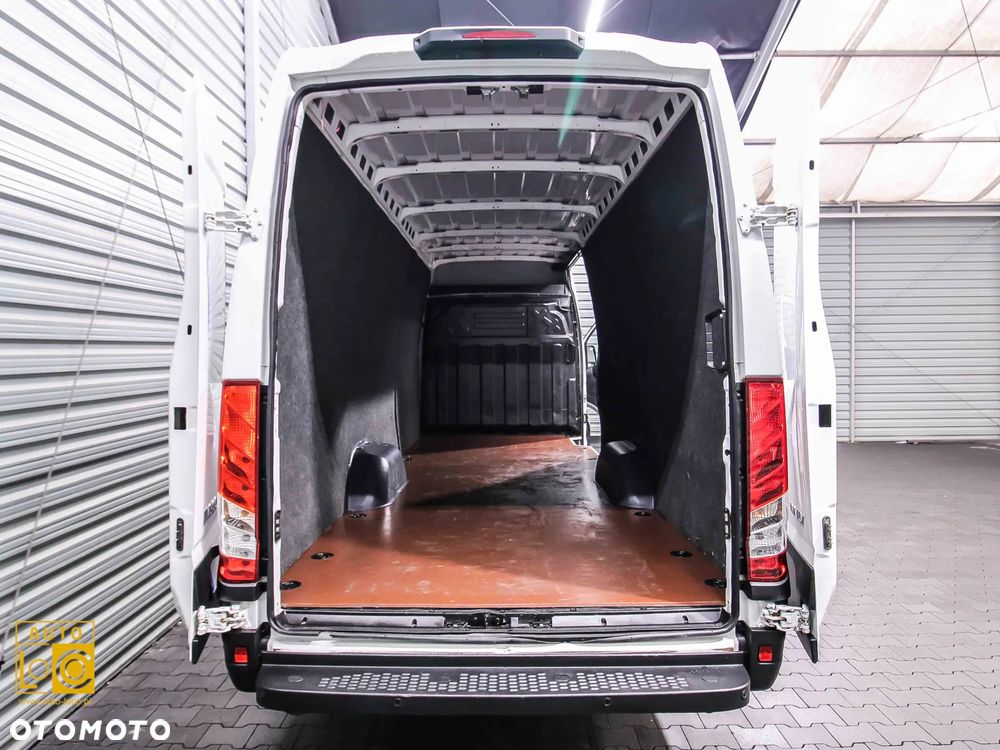 Iveco DAILY 35S18 FURGON LONG - 11