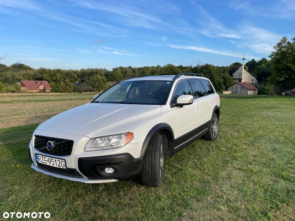 Volvo XC 70 T6 AWD Momentum - 1