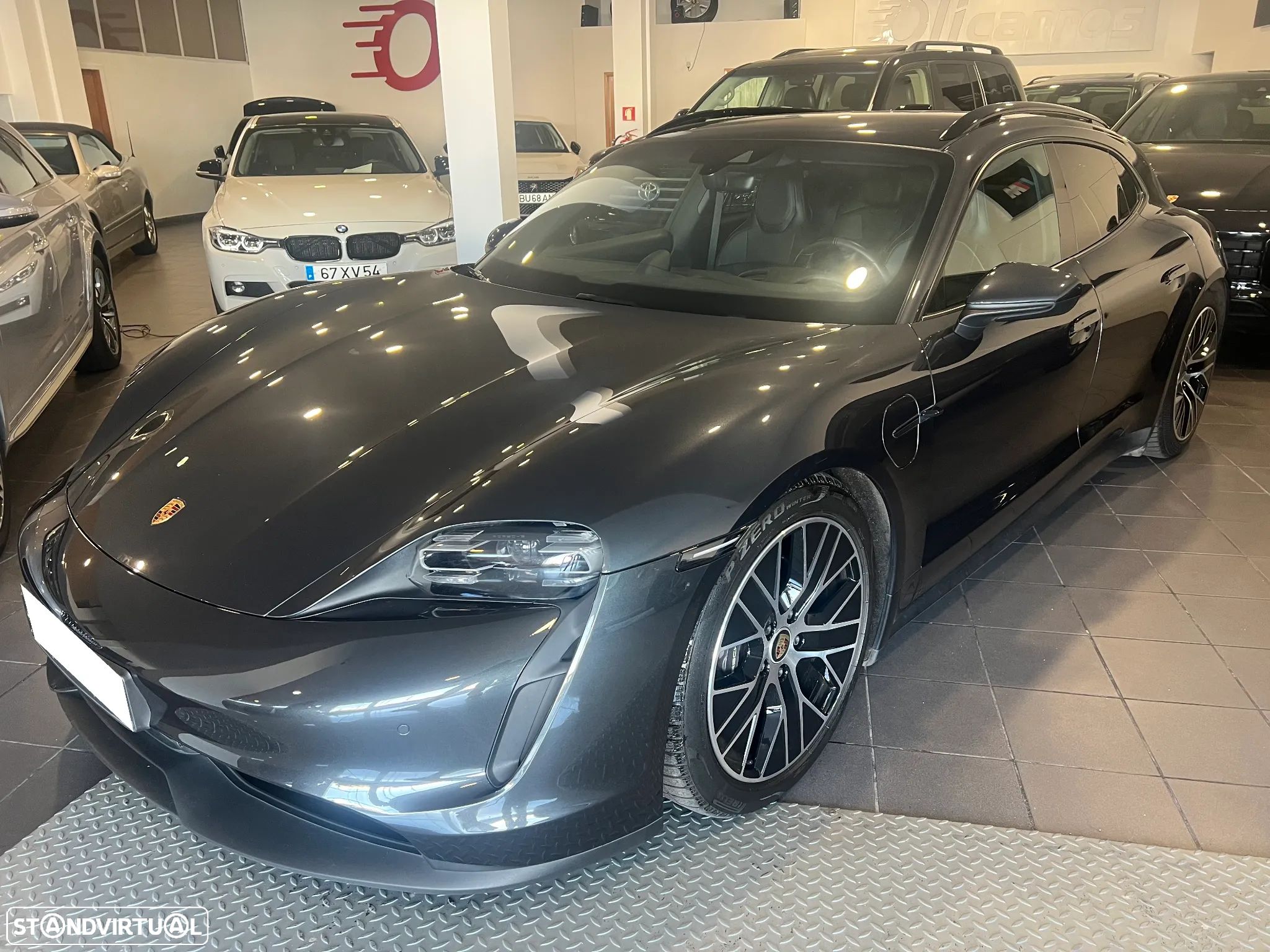 Porsche Taycan Sport Turismo - 1