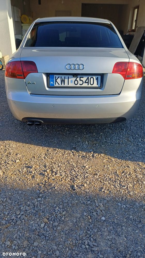 Audi A4 Limousine - 2