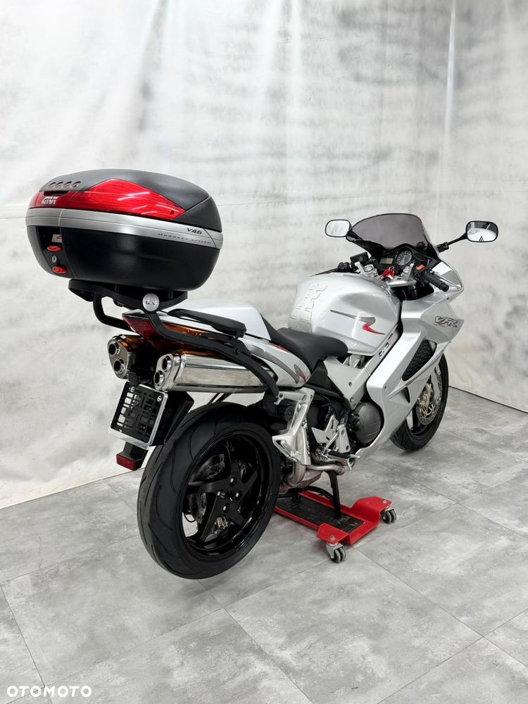 Honda VFR - 5
