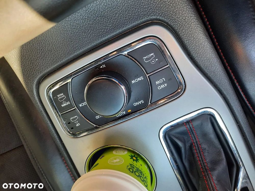 Jeep Grand Cherokee - 17