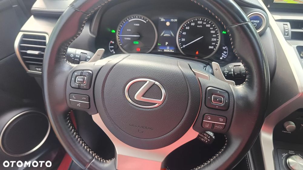 Lexus NX 300h Executive Line - 28